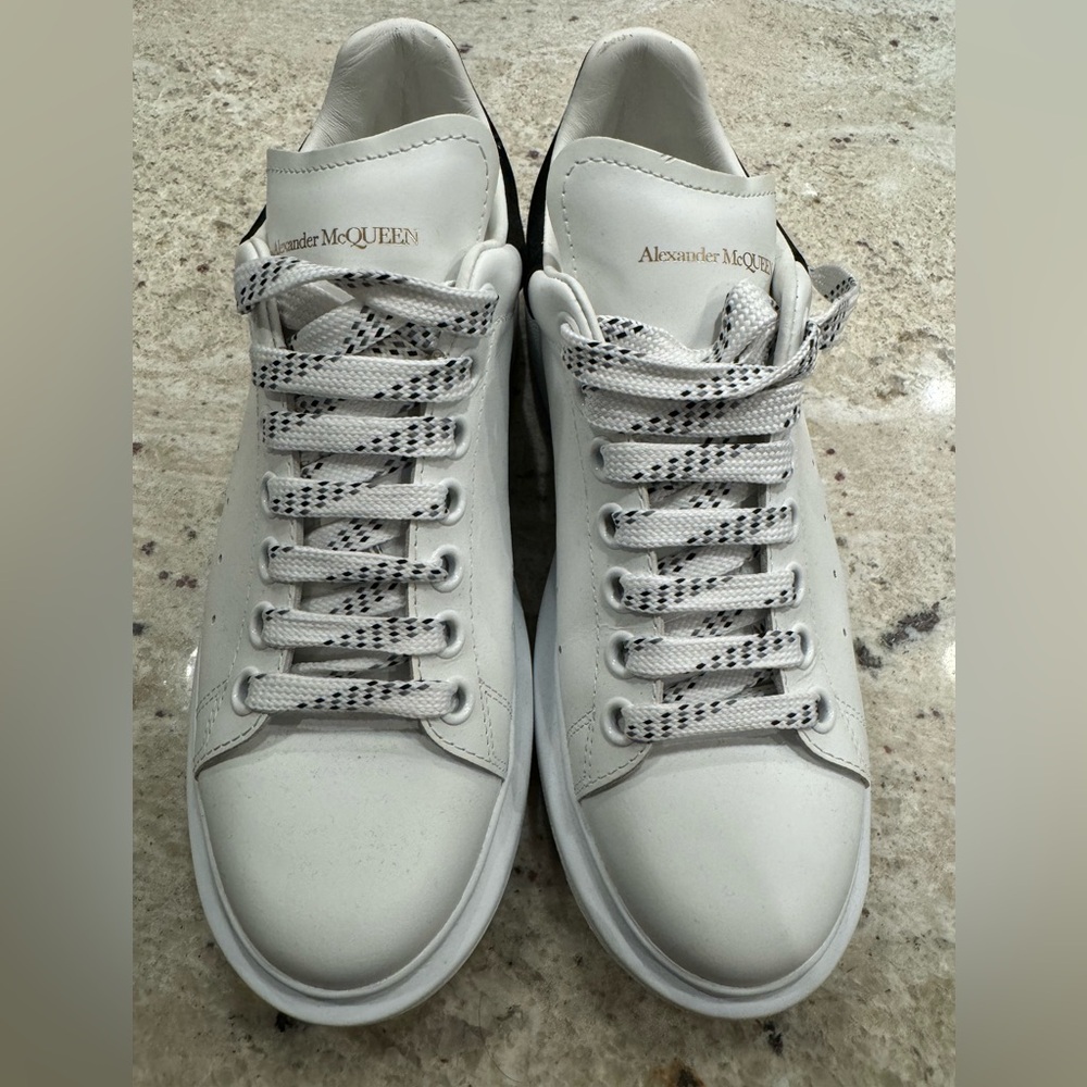 Alexander McQueen Oversized Sneakers - White/Black - Size 39 - Picture 6 of 8